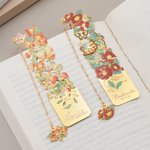 Personalised Birth Flower Butterfly Gold Metal Bookmark with Text and Decorative Chain Daily Use Birthday Gift for Women Book Lovers