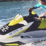 Personlige klistremerker med gradient og tekst for båtregistreringsnummer til båteiere