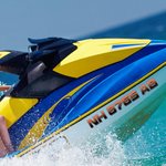 Personlige klistremerker med gradient og tekst for båtregistreringsnummer til båteiere