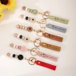 Llavero personalizado de cuero PU con nombre grabado flor de nacimiento y colgante con cuenta de margarita regalo de cumpleaños para amigas