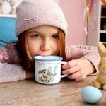 Tazza smaltata 355 ml personalizzata con iniziale e nome, bordo colorato - Regalo di Pasqua per bambini
