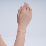 Bracelet personnalisé Mobius Infinity en forme de coeur de chat avec nom Bijoux élégants à porter au quotidien Cadeau d'anniversaire pour les amoureux des chats