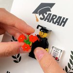 Personalizzato 3D Pixel Block Style Graduate Card Keychain Set con nome e bouquet Regalo di laurea felice per i compagni di classe laureati