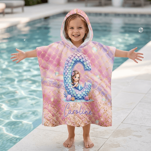 Serviette de plage à capuche pour enfant avec nom, personnalisée, avec les initiales de la sirène. Cadeau d'anniversaire pour fille.