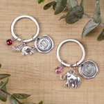 Porte-clés personnalisé en forme d'éléphant chanceux avec breloque initiale Accessoire de sac Cadeau d'anniversaire pour les femmes, les hommes et les amateurs d'éléphants