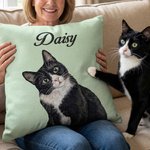 Housse d'oreiller personnalisée avec photo de l'animal de compagnie Multi-Color Imitation Embroidery Effect avec nom Décoration de la maison Cadeau d'anniversaire pour les amoureux des animaux de comp