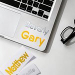 Gepersonaliseerde Waterdichte Metallic Effect Stickers met Naam Decoratieve Labels Verjaardagscadeau voor vrienden en familie