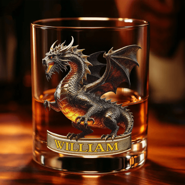 Bicchiere da whisky con nome personalizzato Retro Dragon 10 oz Rock Whiskey Gift for Man Bartender Whiskey Enthusiast