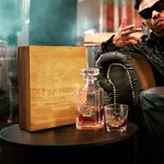 Personalisierte Vintage Angeln Szene Platz Dekanter mit Namen Geburtstag Geschenk für Männer Whiskey-Liebhaber