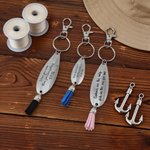 Llavero Rústico Personalizado Señuelo de Pesca con Borla Texto y Fecha Uso Diario Cumpleaños Jubilación Oficina Regalo para Padre Aficionado a la Pesca