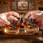 Bicchiere da whisky con nome personalizzato Retro Dragon 10 oz Rock Whiskey Gift for Man Bartender Whiskey Enthusiast
