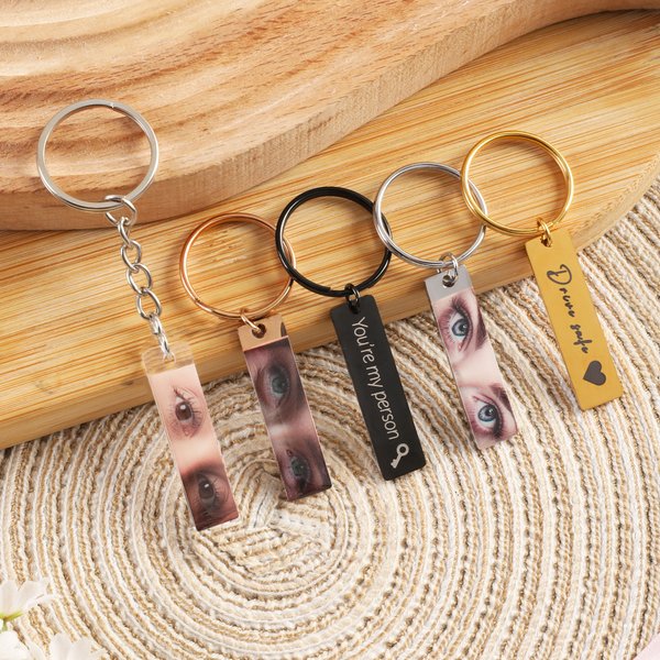 Personalised Stylish Human Eyes Keychain with Photo and Text Birthday Anniversary Gift for Couples Boyfriends Girlfriends