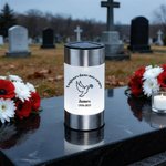 Lampe solaire personnalisée avec nom texte date et fleur - Design de papillon ou pigeon - Cadeau de Toussaint cérémonie funèbre jardinage pour famille