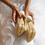 Personalisierter Vinyl-Aufkleber für Hochzeitsschuhe | mit Namen und Datum | mit Herz im Handzeichnungsstil | Hochzeitszubehör | Geschenk für Paare