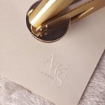 Gepersonaliseerde initialen combinatie boek Embossing stempel Hand Held Embosser met naam en datum bruiloft verloving geschenk voor paar pasgetrouwde
