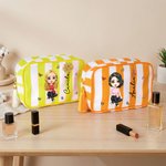 Personalisierte Multicolor Geburt Blume Cartoon Charakter gestreift Makeup Tasche mit Namen und Quaste Reise Essentials Muttertag Geburtstag Geschenk für Frauen