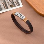 Gepersonaliseerde Vintage Kruisarmband van Echt Leer met Gravure Religieus Cadeau voor Doop of Verjaardag voor Mannen en Christenen