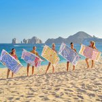 Gepersonaliseerde Sneldrogende Strandhanddoek met Kleurrijke Bloemen en Naam als Zomercadeau Verjaardagscadeau of Feestelijk Cadeau voor Dames