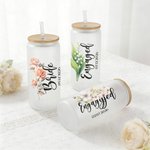 Personalizada Nacimiento Flor Texto Fecha 20 oz Esmerilado Vaso de cristal con pajita y tapa Aniversario de boda Compromiso Regalo para la novia Mujer