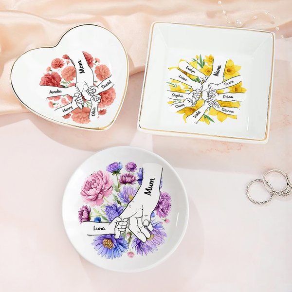 Personalised Birth Flower Hands in Hands Ceramic Trinket Jewellery Dish with 1-10 Names Mother's Day Birthday Gift for Mom Grandma