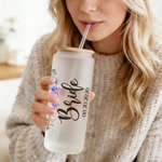 Personalizada Nacimiento Flor Texto Fecha 20 oz Esmerilado Vaso de cristal con pajita y tapa Aniversario de boda Compromiso Regalo para la novia Mujer