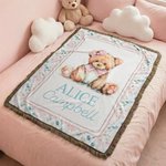 Henkilökohtainen kudottu nallekarhu pehmeä tupsu heittää peitto nimi Nursery sisustus syntymäpäivälahja lapsille perheelle