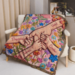 Personalisierte Ölgemälde Stil Blume Holding Hands weiche Decke mit Quasten und Namen Home Decor Muttertag Geburtstag Geschenk für Mama Kinder