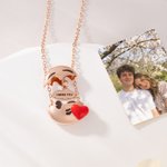 Henkilökohtainen Kiss Emoji räjähdys Cloud kaulakoru teksti Dainty korut Syntymäpäivä Vuosipäivä Äitienpäivä Häälahja tyttöystävä