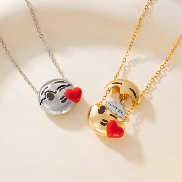 Henkilökohtainen Kiss Emoji räjähdys Cloud kaulakoru teksti Dainty korut Syntymäpäivä Vuosipäivä Äitienpäivä Häälahja tyttöystävä