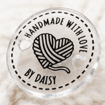 Gepersonaliseerde handgemaakte met liefde acryl knop kleding hoed labels met naam Set van 10 verjaardagscadeau voor breien haken liefhebbers