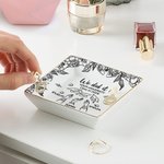 Personalizzato Multicolore Graduation Cap Toss Design Ceramic Trinket Jewelry Dishish con nome e anno Home Decor Graduation Gift per amici laureati