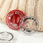 Gepersonaliseerde handgemaakte met liefde acryl knop kleding hoed labels met naam Set van 10 verjaardagscadeau voor breien haken liefhebbers