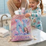 Personlig tegneserie havfrue Initial Drawstring Bag med navn Travel Essentials Beach Party Bursdagsgave til jenter Ocean Theme Lovers