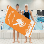 Serviette de plage surdimensionnée avec nom et texte, personnalisée avec silhouette de nageur multicolore, utilisation plage et voyage, cadeau d'anniversaire pour les amateurs de natation