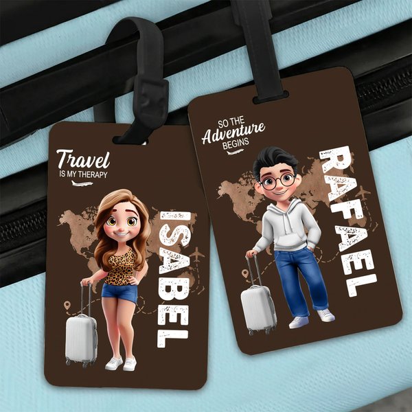 Que comience la aventura - Etiqueta de equipaje personalizada con personaje de dibujos animados y nombre regalo de cumpleaños para él y ella