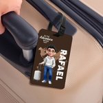 Que comience la aventura - Etiqueta de equipaje personalizada con personaje de dibujos animados y nombre regalo de cumpleaños para él y ella