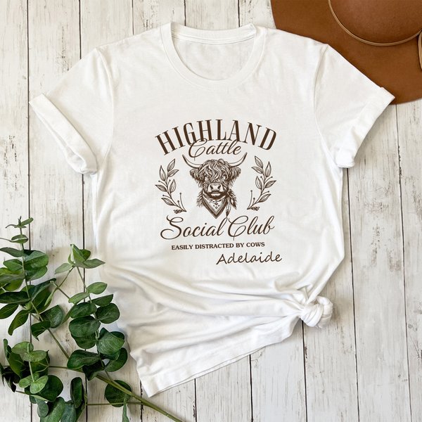 Personalized Vintage Highland Cow Multicolor 100% Cotton Unisex T-shirt with Name Birthday Festival Gift for Nature Lovers Friends