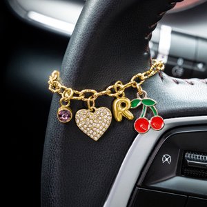 Personnalisé Birthstone Initial Build Your Own Steering Wheel Charm Chain Accessoires de voiture Cadeau d'anniversaire pour la famille, les amis et les propriétaires de voitures