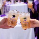 Gorra de Graduación Personalizada Set de 10 Vasos de Plástico Esmerilado Desechables con el Nombre del Año y la Escuela Celebración Fiesta de Graduación Favor para Graduados