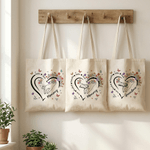 Gepersonaliseerde Hart Outline Hand-in-Hand Bloemen Vlinder Design Canvas Tas met Naam en Handvat Moederdag Verjaardagscadeau voor Mama Huisdierbezitter