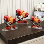 Henkilökohtainen Intertwined Heart Tree Akryyli Ornamentti nimet ja päivämäärä Työpöydän sisustus Vuosipäivä Syntymäpäivälahja pariskunnalle