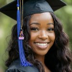 Gepersonaliseerde Glitter Cartoon Karakter Afstuderen Cap Charm Tassel Decoratie met Naam en Jaar Afstuderen Gift voor Afgestudeerden Vrienden