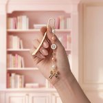 Gepersonaliseerde Parel Strik Kralen Bedel Bladwijzer met initiaal Verjaardagscadeau voor boekenliefhebbers Boekenwurmen