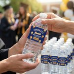 Etiquettes personnalisées pour bouteilles d'eau avec nom et année Lot de 20 décorations pour la fête de fin d'études pour les diplômés et les amis