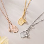 Personalisierte Zirkon Tennisschläger Halskette mit eingraviertem Text Exquisite Schmuck täglichen Gebrauch Geburtstag Tennisplatz Geschenk für Tennisliebhaber Spieler