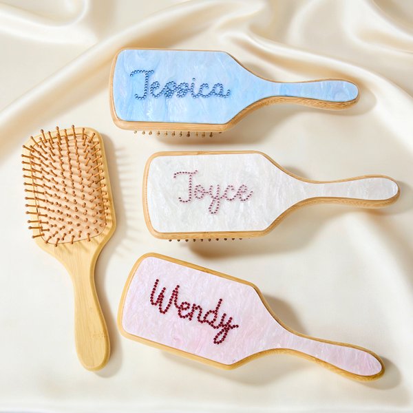 Brosse à cheveux exquise personnalisée faite à la main avec nom et pierres d'anniversaire Cadeau d'anniversaire pour demoiselle d'honneur Amie Mère