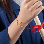 Personalisierte Graduierung Kappe Herz Zirkon Armband mit Namen zierlichen Schmuck Graduierung Geschenk für sie