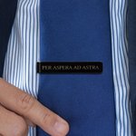 Personalisierte Messing Krawattenklammer mit Wunschgravur | Krawattennadel | Herren-Accessoire | Jahrestag Geburtstag Hochzeit Geschenk für Männer