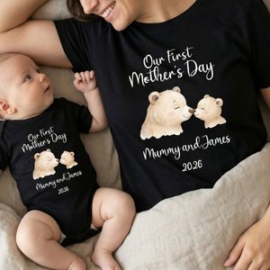 Personlig søt bjørn Vår første mors dag 100% bomull T-skjorte Baby Bodysuit med navn Bursdag morsdagsgave til babymor