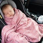 Couverture Personnalisée Multicolore pour Bébé avec Nom Décoration de la Maison Douche de Bébé Cadeau d'Anniversaire pour Nouveaux Parents Famille